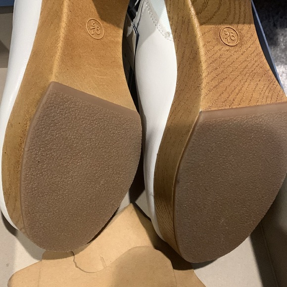 Universal Thread White Watson Memory Foam Heels - Picture 9 of 15